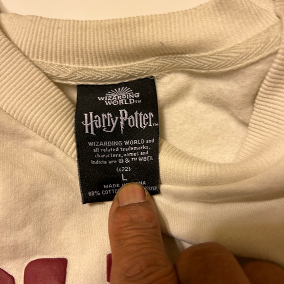 Harry Potter Hogwarts School of Witchcraft & Wizardry Sweatshirt NWT Size L - Picture 3 of 5